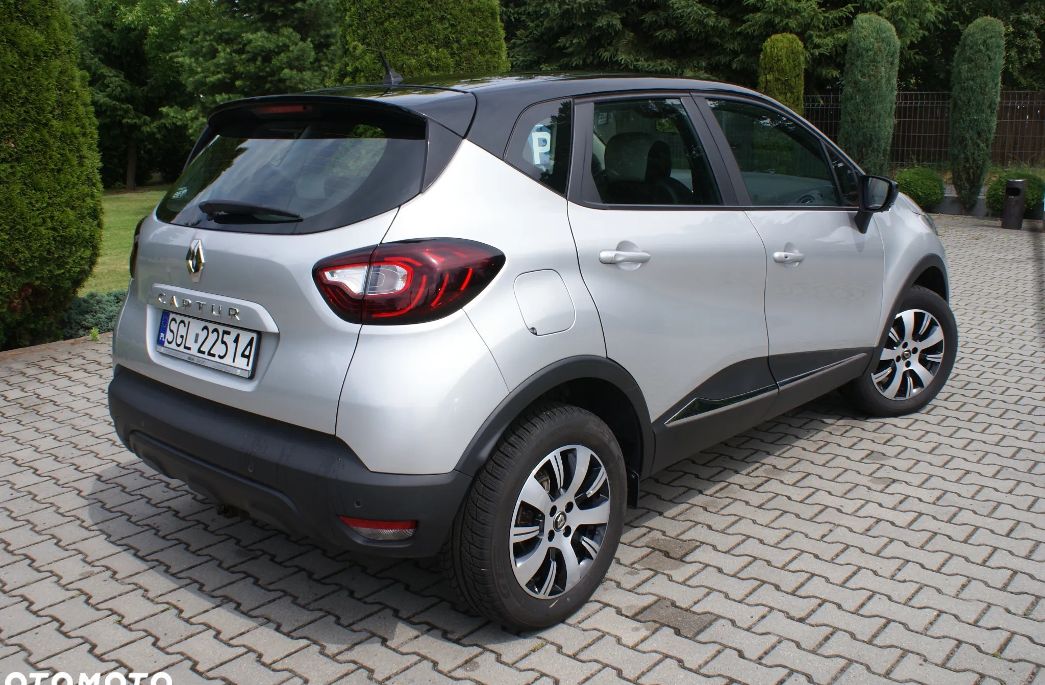 Renault Captur cena 49800 przebieg: 85000, rok produkcji 2017 z Buk małe 154